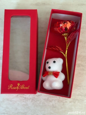 Cutie cu Trandafir Cristalizat și Ursuleț