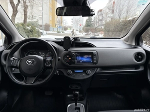 Toyota Yaris Hybrid 1.5, an 2017, prima înmatriculare 10.2017, echipare Dynamic - imagine 7