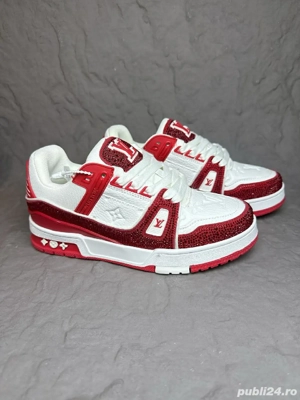 Louis Vuitton  - imagine 3