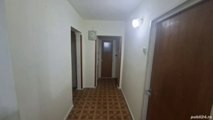 Apartament 4 camere de vânzare   Ploiești, Bld. Republicii (zona Casa Roșie   McDonald s) - imagine 3