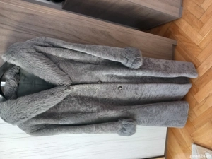 Vând haina de dama din blana naturala - imagine 2