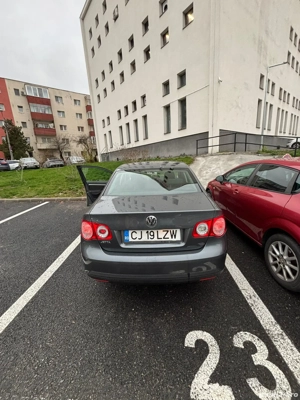 Vând Volkswagen Jetta 2009, AL DOILEA PROPRIETAR, motor 1.6 cmc, 191.454 km reali,stare f buna - imagine 6