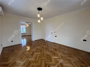Spatiu de birouri complet renovat cu 3 camere si 2 bai zona centrala - imagine 4