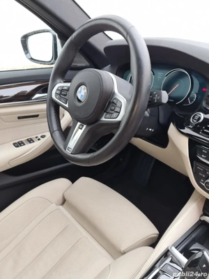 Vând urgent mașina personală  - imagine 5