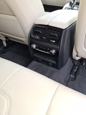 Vând urgent mașina personală  - imagine 3