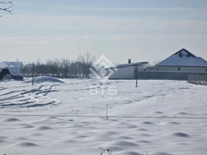 Teren cu suprafata 5300 mp intravilan - imagine 2