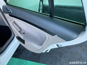 Volkwagen Golf 6 SW 1.6 Diesel 105 CP An 2012 - imagine 17