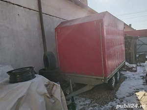 Remorca de 3 m cu prelata