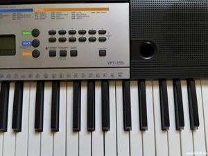 orga electronica yamaha ypt 255