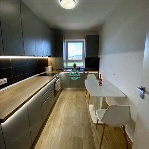 Apartament cu 2 camere de inchiriat, decomandat, la Maurer Residence