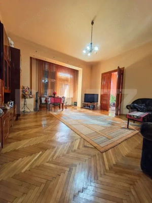 Apartament istoric pe malul Begăi – lumină, spațiu și balcon cu view 