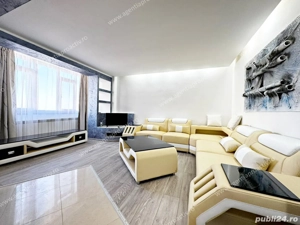 Apartament cu 3 camere, renovat, la etajul 2, aproape de Piata Centrala.