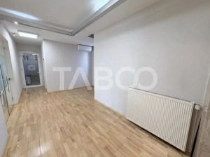 Cladire de birouri cu spatiu comercial la parter si 6 locuri parcare - imagine 9