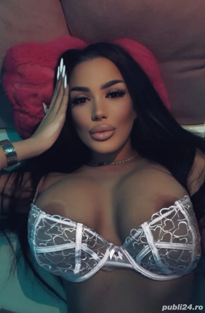 Farmec, senzualitate și atenție deplină