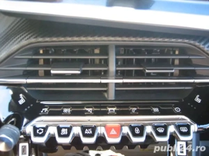 Peugeot 2008 1.2 PURE TECH 131 CP 2020 ALLURE,Led,Piele,Navi 3D,Touch,Climatronic,Camera,Jante 17". - imagine 16