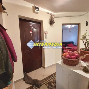 Garsoniera de vanzare in Cetate etaj 1 decomandata