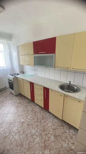 Închiriez apartament 2 camere  - imagine 2