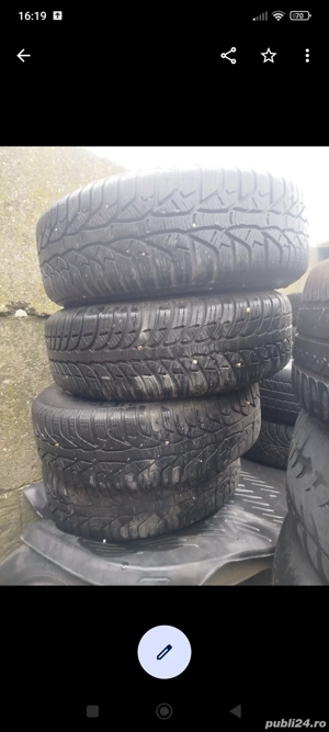 Roți cu cauciucuri pe ele 