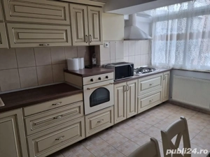 Apartament 3 camere zona Zavoi