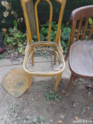 Donez doua scaune vechi.