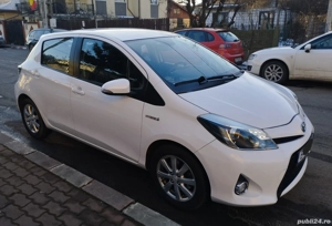 Toyota Yaris Hybrid benzina+electric consum 3L