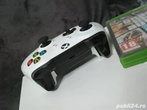 Vând Xbox one s 1TB