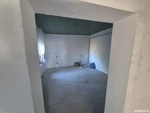 Casa si teren 3500mp in comuna Amaru BZ   4 camere   renovata in 2025   Pret: 25.000     - imagine 7