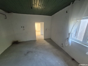 Casa si teren 3500mp in comuna Amaru BZ   4 camere   renovata in 2025   Pret: 25.000     - imagine 5