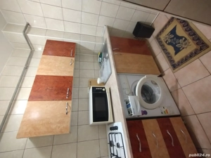 Închiriez garsonieră!