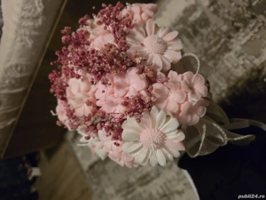 Vand aranjament cu flori din ceara