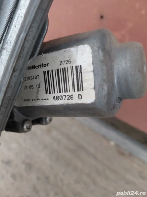 macarale electrice Logan, radiatoare  lampa spate,aripa dreapta față 