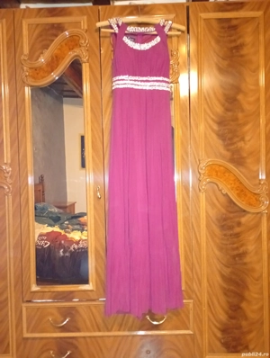 vând rochiță mov cu paiete si măricele 