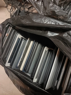 Tablete defecte pentru piese 