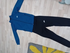 Trening Nike nou fără eticheta  ,material de calitate 