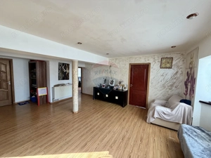 Casă / Vilă cu 4 camere de vânzare - imagine 11