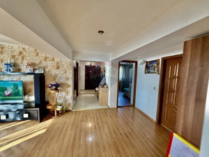 Casă / Vilă cu 4 camere de vânzare - imagine 7