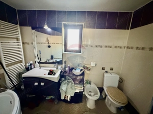 Casă / Vilă cu 4 camere de vânzare - imagine 17