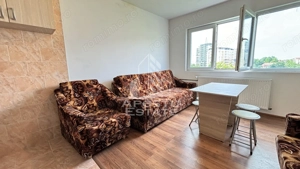 Garsoniera 17 mp, etaj intermediar, zona Stadion