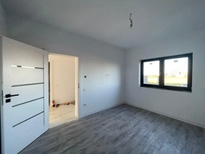 Duplex despartit prin camera tehnica - finisaje premium - imagine 11