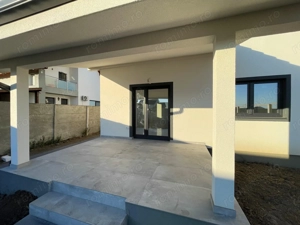 Duplex despartit prin camera tehnica - finisaje premium - imagine 19