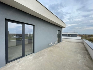 Penthouse -4 camere-Terasa 160 MP 299.000€ | Ghiroda |