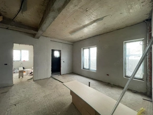 Duplex separat prin garaj si superpozitie