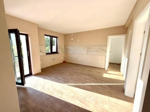 Duplex la asfalt - 4 camere - teren 532mp  Utvin - imagine 2