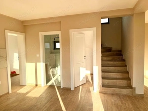 Duplex la asfalt - 4 camere - teren 532mp  Utvin - imagine 8