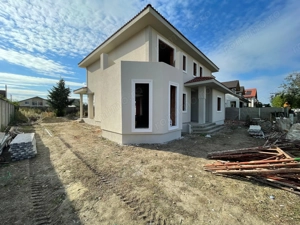 Casă individuală cu 6 camere și teren generos de 735mp |Moșnița Veche|