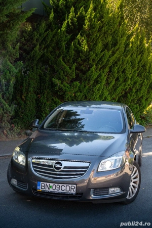Opel Insignia Hatchback 2.0 Turbo 220 CP - imagine 4