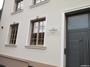 femeie de servici si ingrijitor cladiri 