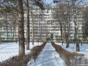 Particular,vand apartament 2 camere,semidecomandat,zona Astra