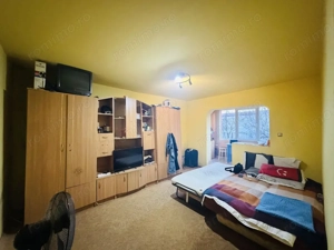 Apartament 1 camera, decomandat, parter, zona Fratelia  - imagine 2