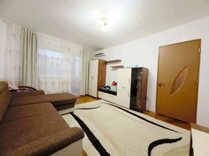 Apartament 2 camere, semidecomandat, etaj 3, zona Dambovita 